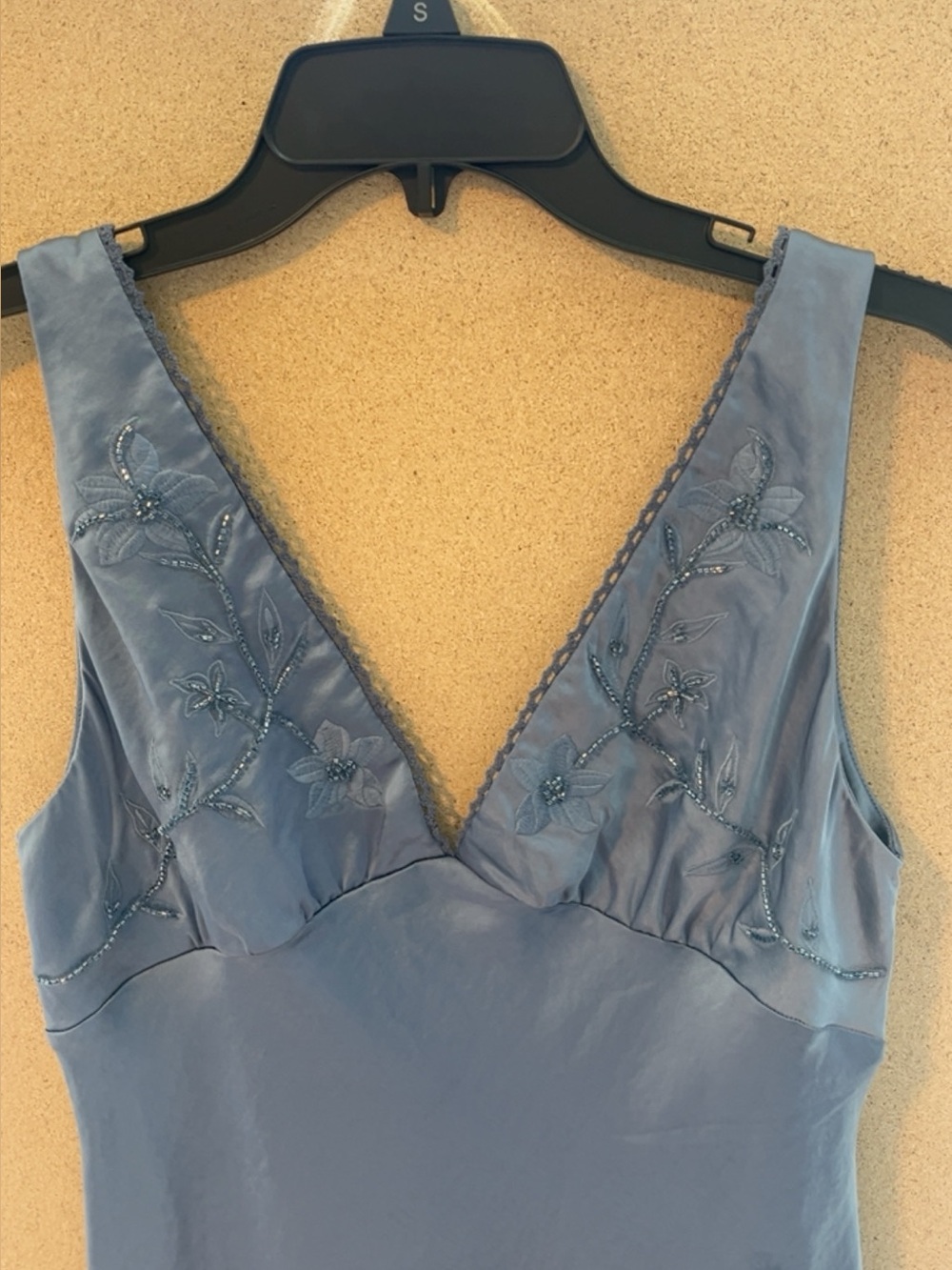 NEW HOUSE OF HARLOW EMBROIDERED SATIN DRESS
🚨NO DISCOUNT ON THIS DRESS - Picture 3 of 9